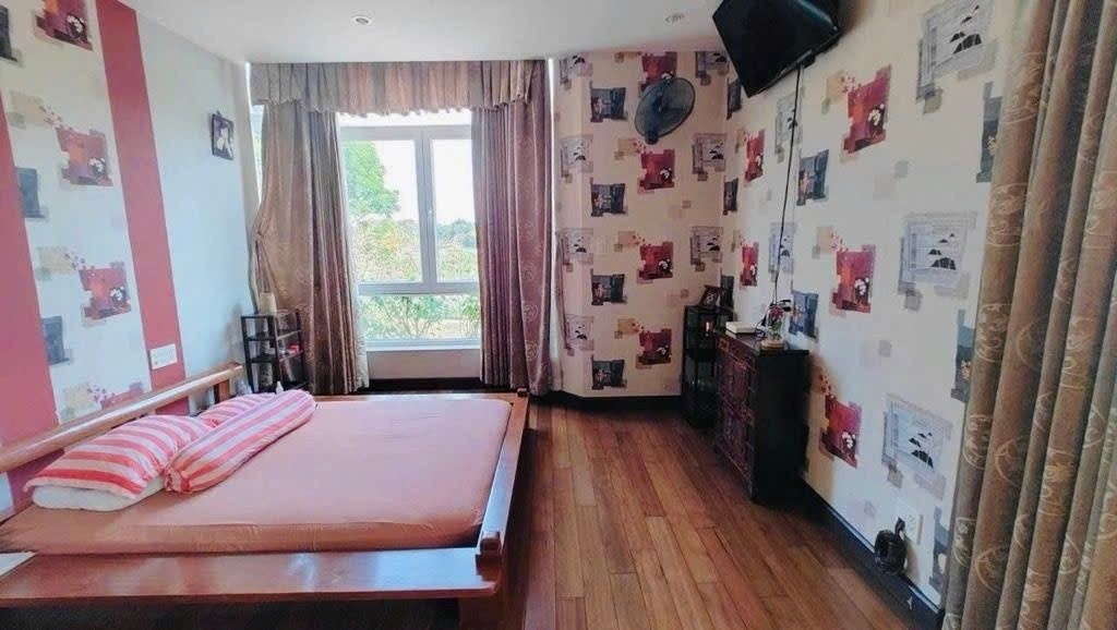 Bán biệt thự sân vườn Cống Quỳnh Quận 1, 335m2, 13.15x 25.5, 3 tầng, 62 tỷ