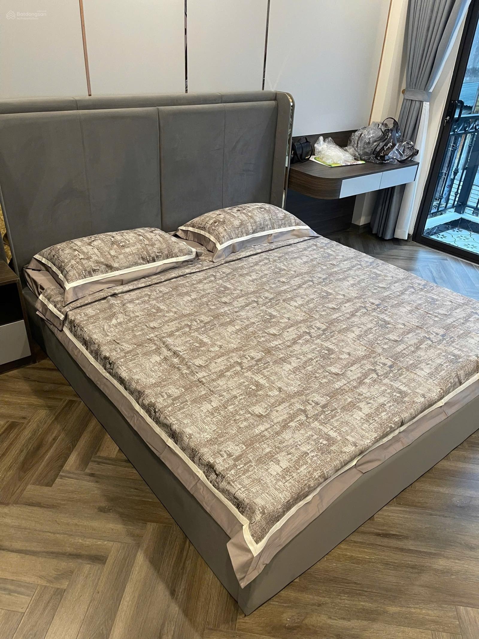 Bán nhà Khâm Thiên 31m2 x 5 tầng giá 150tr/1m2 sổ. Ngõ nông gần phố - không lỗi phong thuỷ