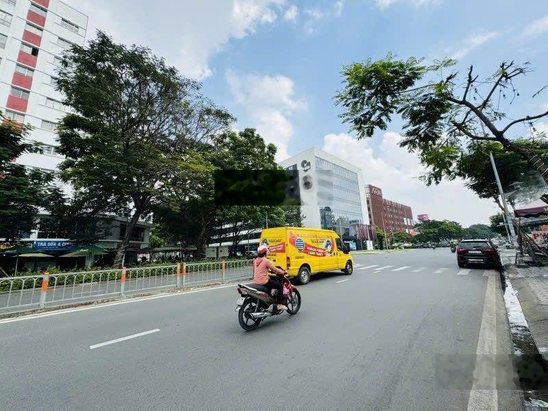 Mặt tiền kinh doanh đỉnh đối diện Aeon_2 mặt tiền trước sau_ đang cho thuê 27tr/th, DT: 4x22