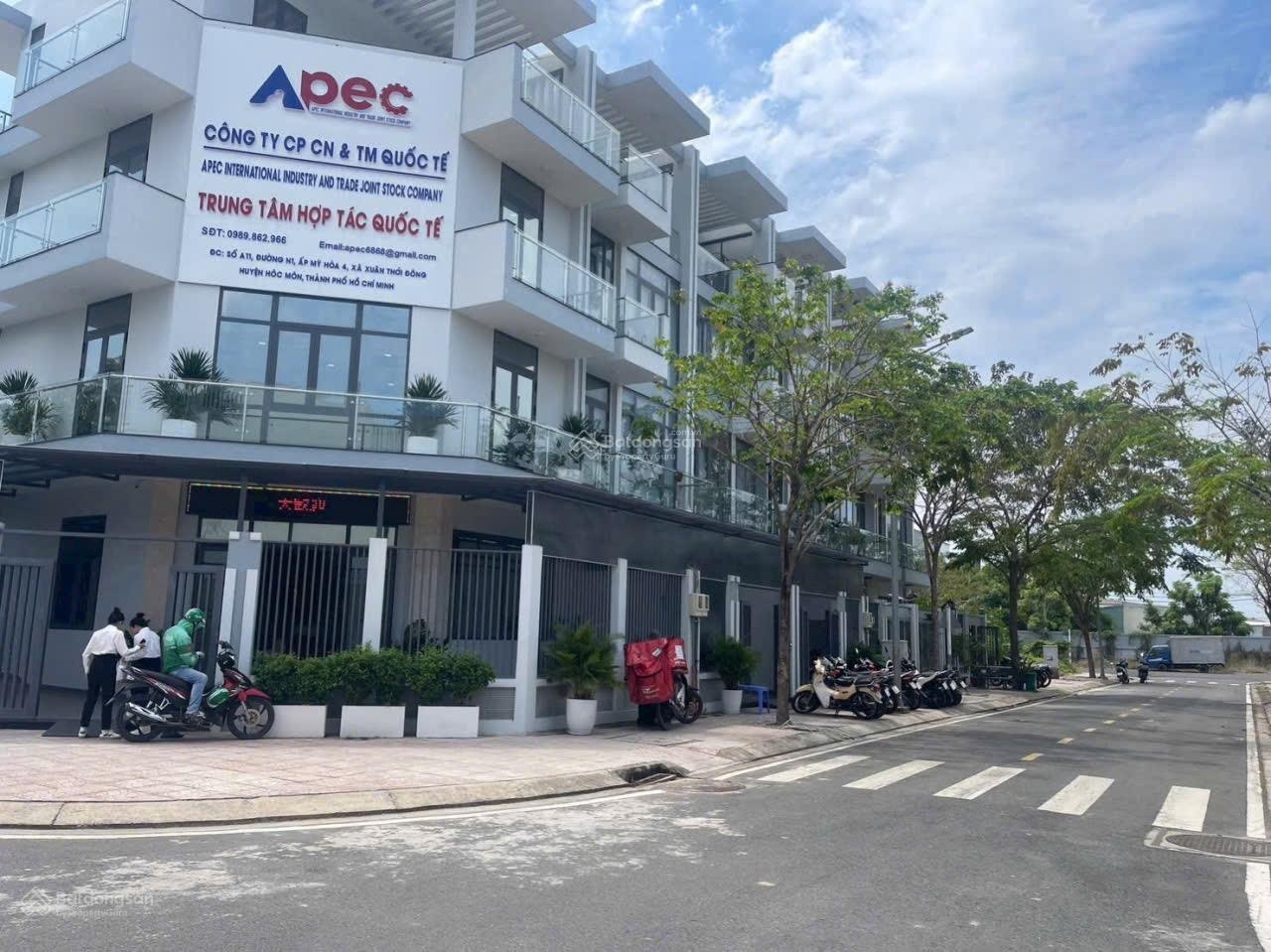 Bán nhà khu dân cư đồng bộ chợ đầu mối Hóc Môn