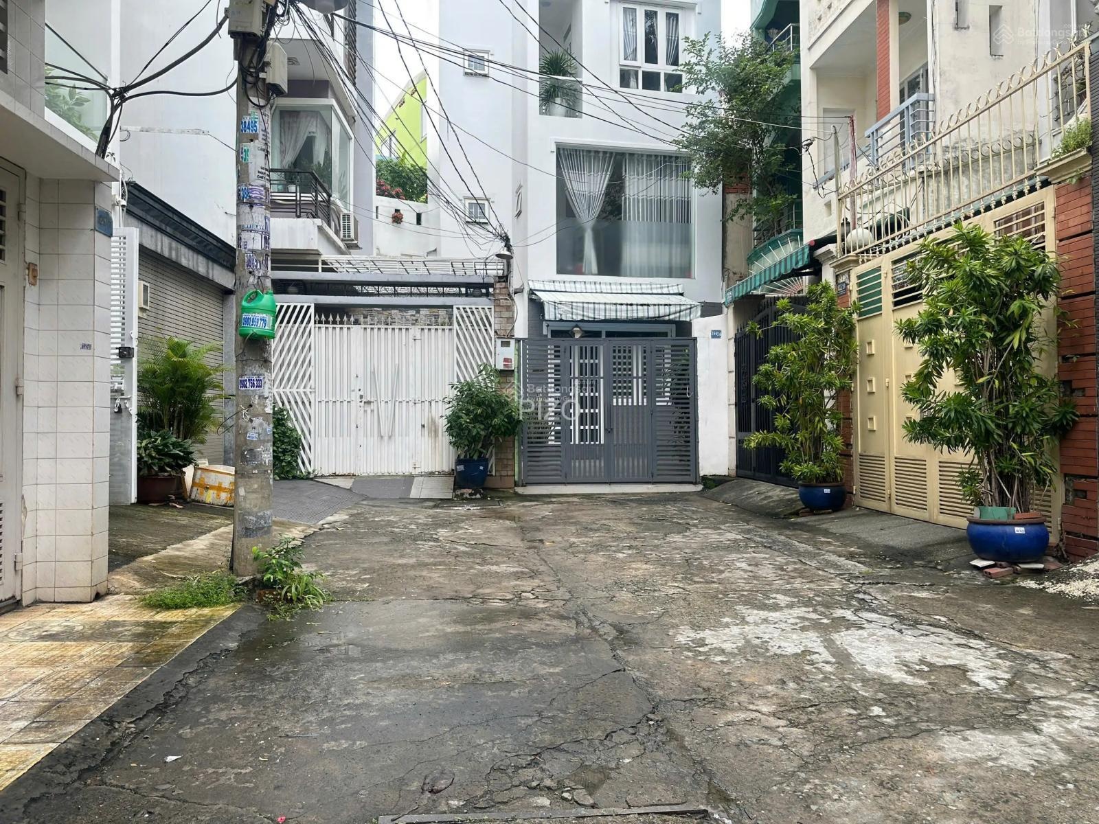 Siêu vị trí! Ngay gần mặt tiền Thích Quảng Đức P4 PN. DT 4m x19.5m 78m2 4T 5PN. Giá chỉ: 16 tỷ TL