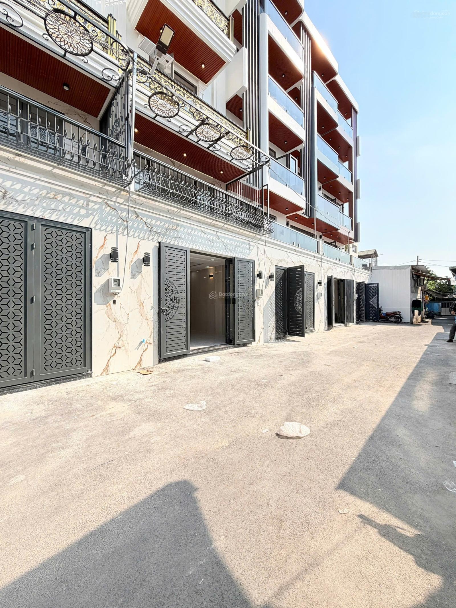 Nhà xây mới đường tân kỳ tân quý cách aeon tân phú 3 phút di chuyển - 4,5m x 13m - ngay trung tâm