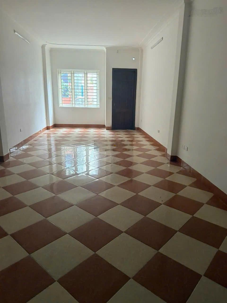 Bán nhà phân lô Tô Hiệu - Quang Trung- ngõ nông, gần ô tô, 2 thoáng - 40m2- giá chỉ 8 tỷ0968432313