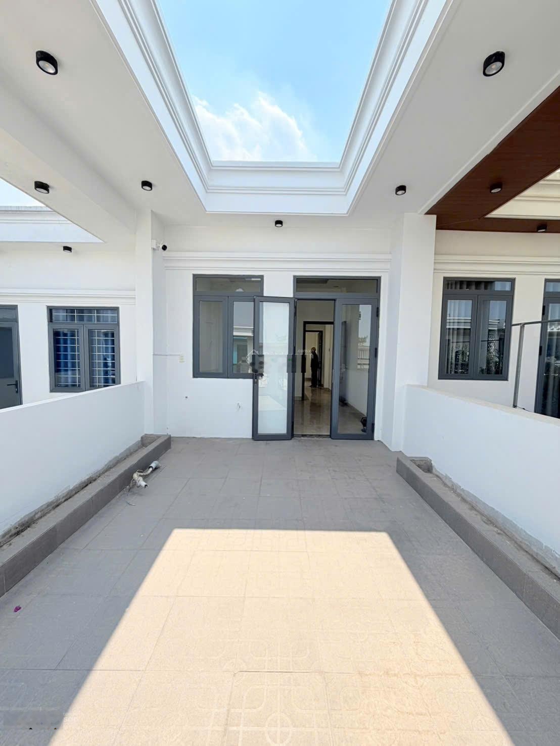 Bán nhà KDC Lê Phong Bình Chuẩn, Thuận An, nhà mới 1 trệt 2 lầu, SHR, giá 4,3 tỷ
