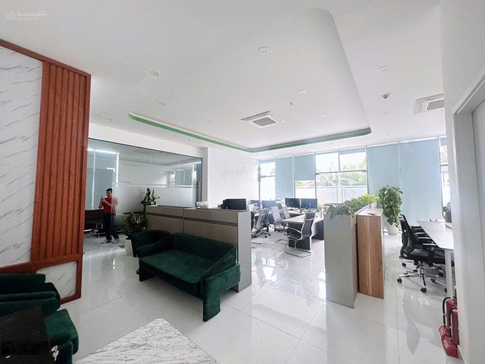 Cho thuê văn phòng phố láng hạ diện tích 750m, giá 25$/m phù hợp làm trụ sở doanh nghiệp