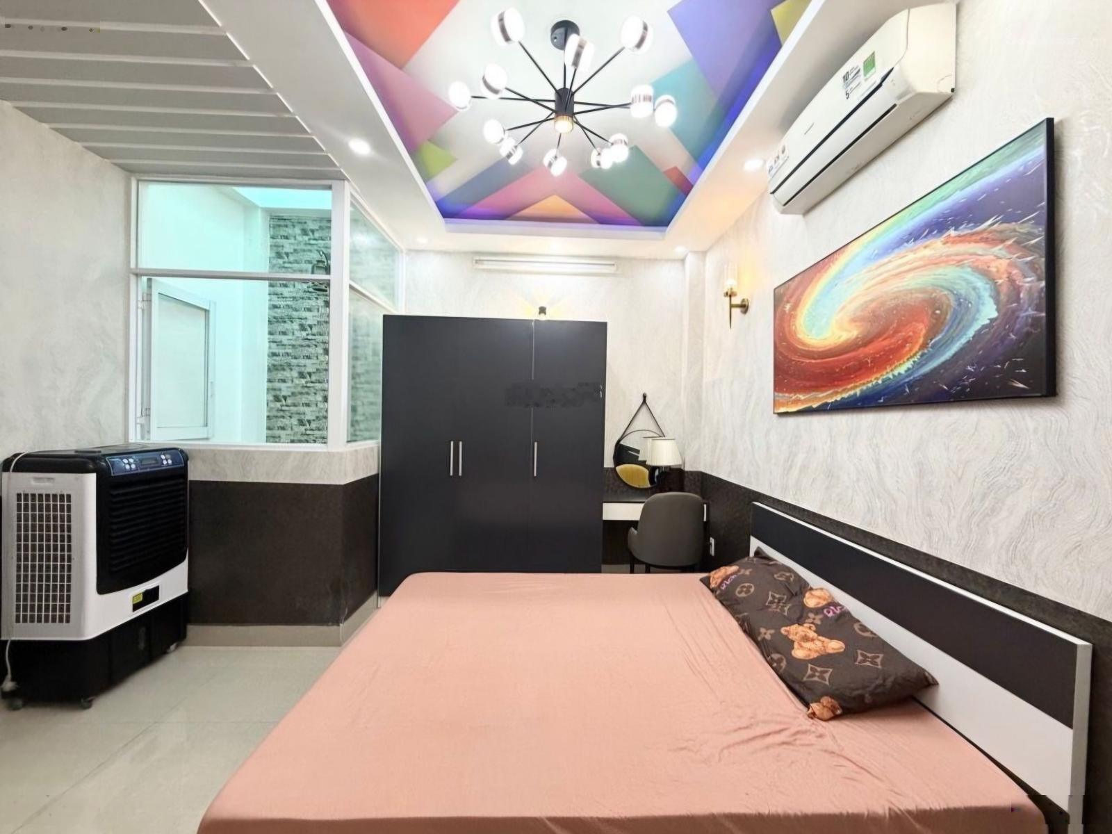 Nhà siêu đẹp, nội thất tiền tỷ, 65m2, 5 tầng, quang trung, gần emart phan huy ich, chỉ : 8.x tỷ