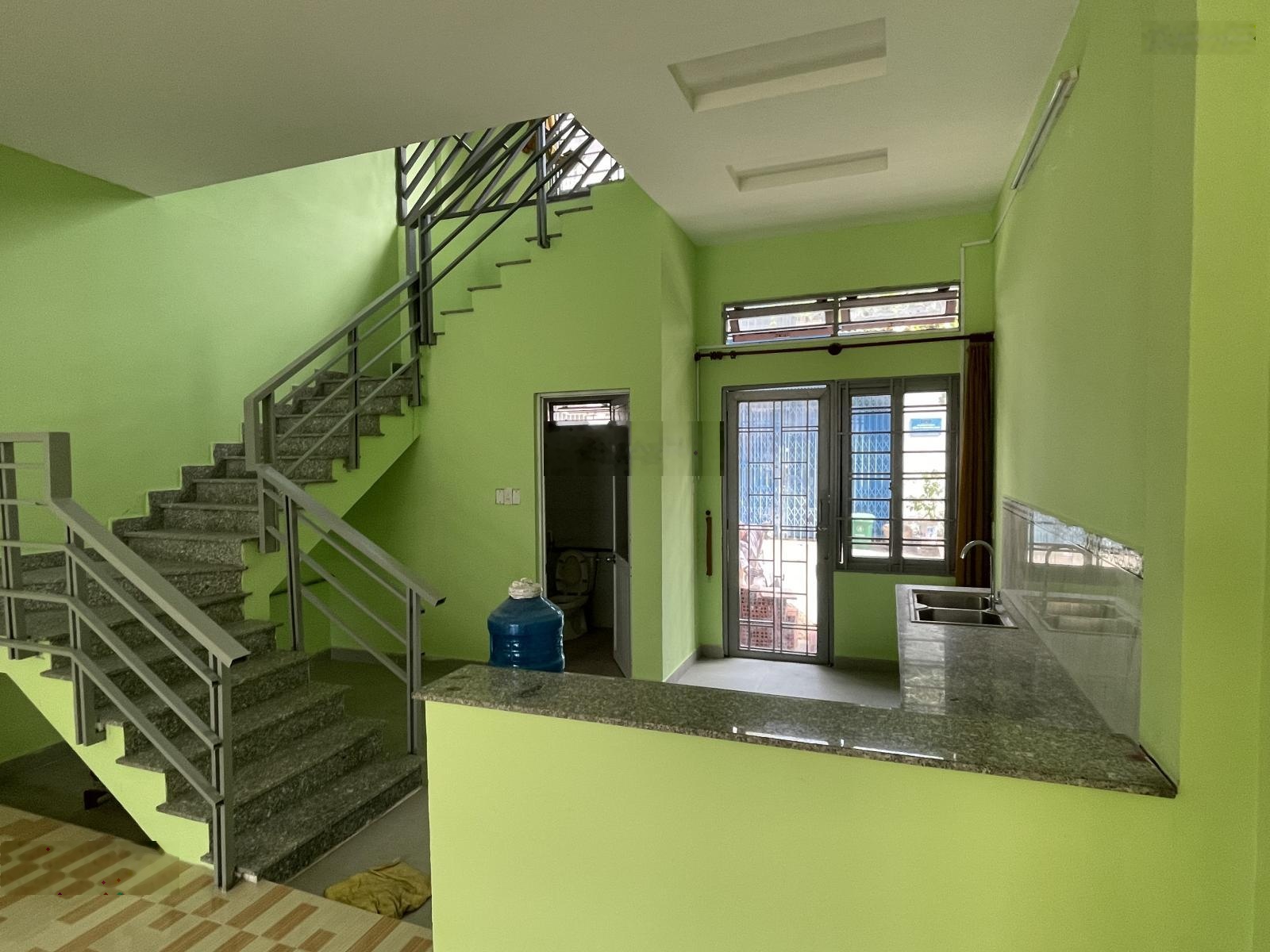 Nhà trống nguyên căn, sạch sẽ sáng thoáng, an ninh