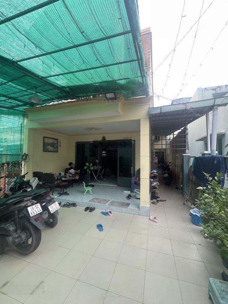 Nhà siêu hót. Diện tích 145m2 ngang 6,5m vuông vức. Hẻm 3m kế bên cầu Phú Mỹ. Giá chỉ 8,8 tỷ