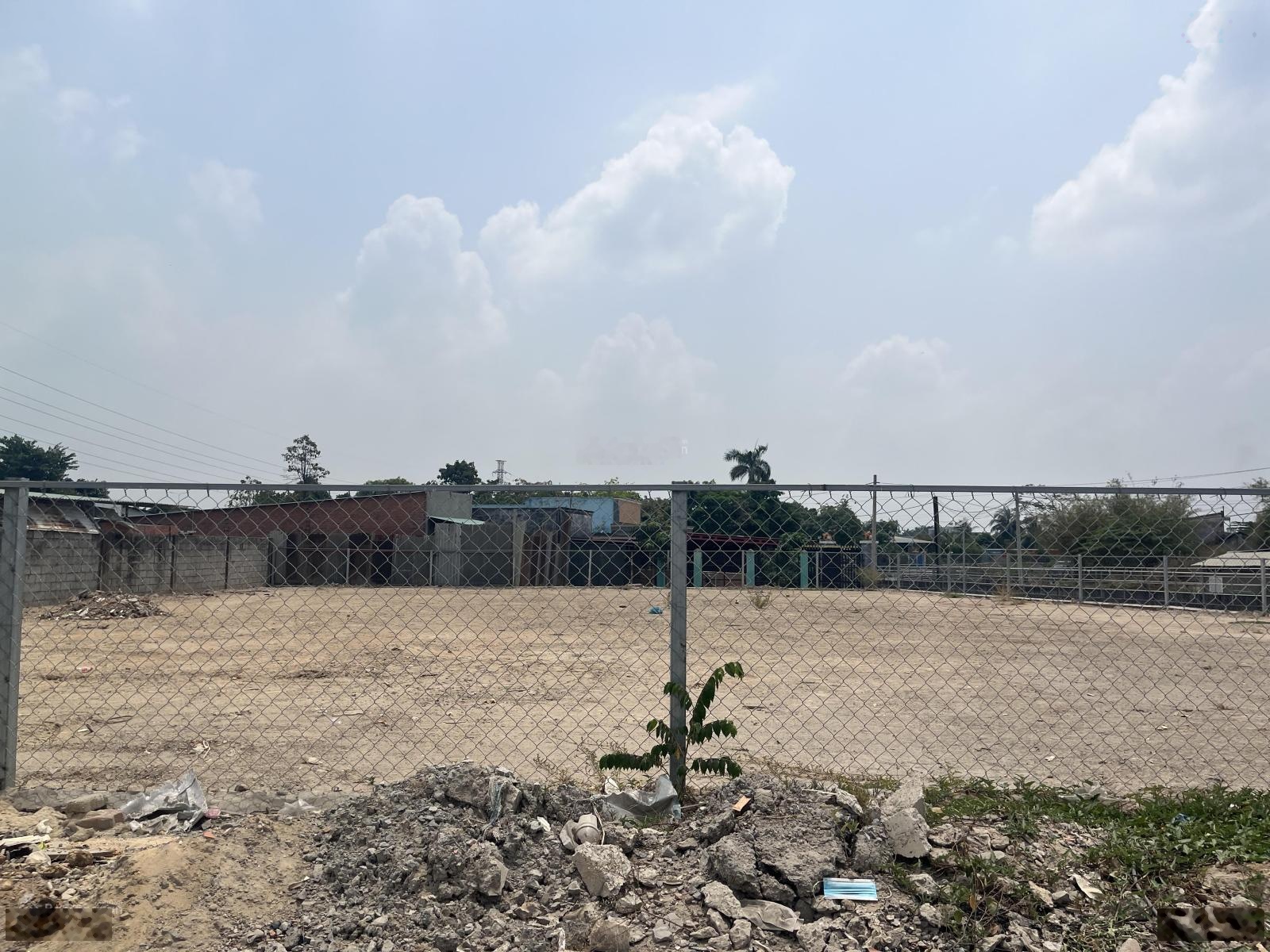 Chính chủ cho thuê bãi 1000m2 dĩ an đường xe công