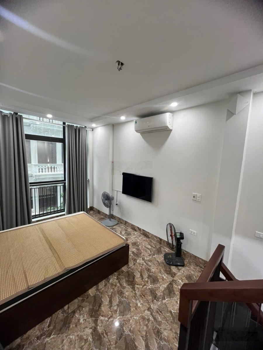 Chủ nhà hạ chào 500tr nhà Nguyễn Thị Định, Trung Hòa, Cầu Giấy. Có thang máy, đầy đủ nội thất.