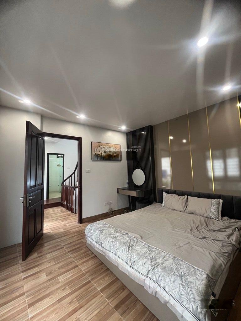 Bán nhà mặt Hồ Tây phố Vũ Miên, Tây Hồ lô góc, ô tô, 6 tầng, diện tích 40m² giá 18 tỷ