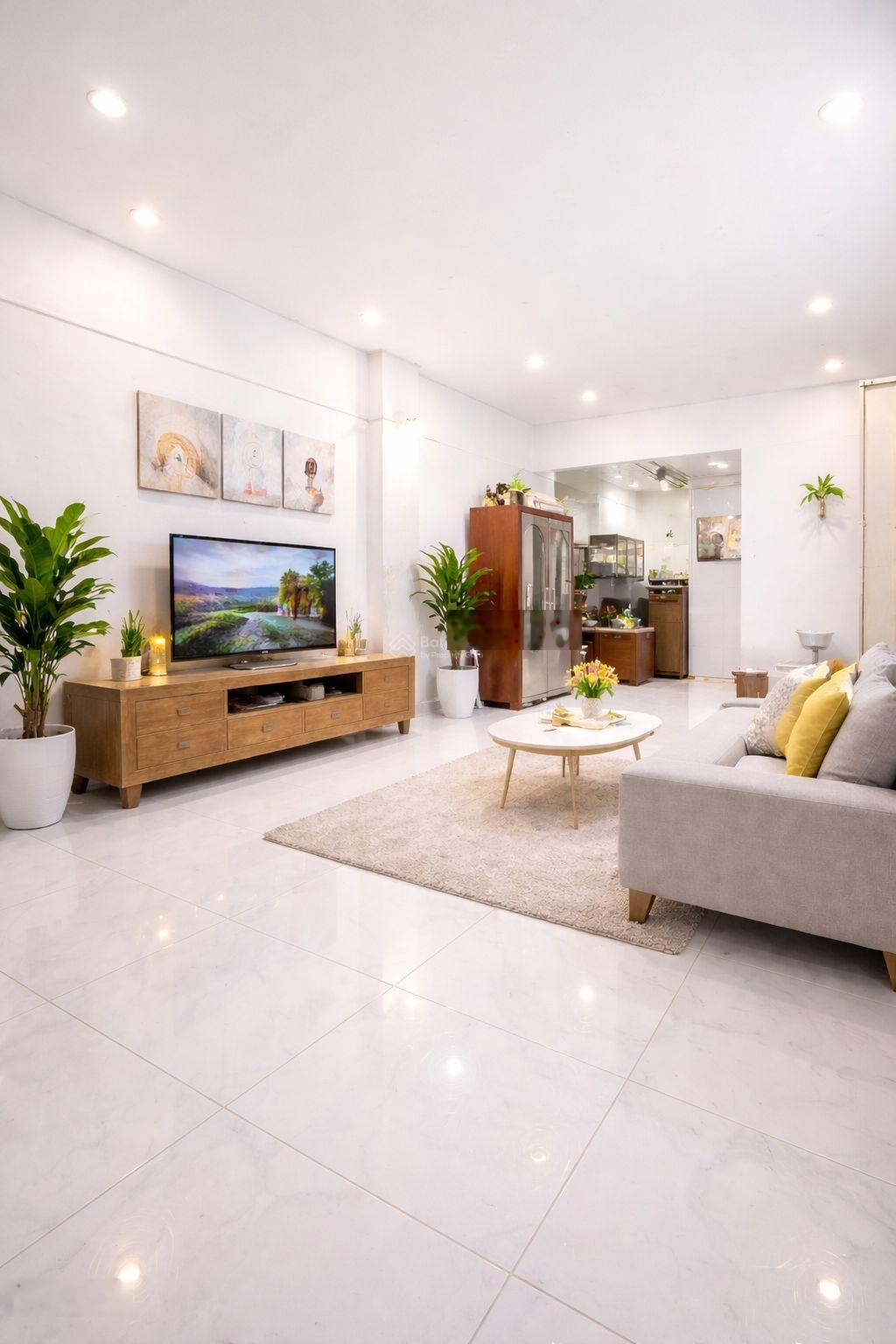 Chỉ hơn 6tỷ sở hữu ngay 60m2 - 4 tầng vị trí trung tâm thương mại parcmall - tạ quang bửu sầm u
