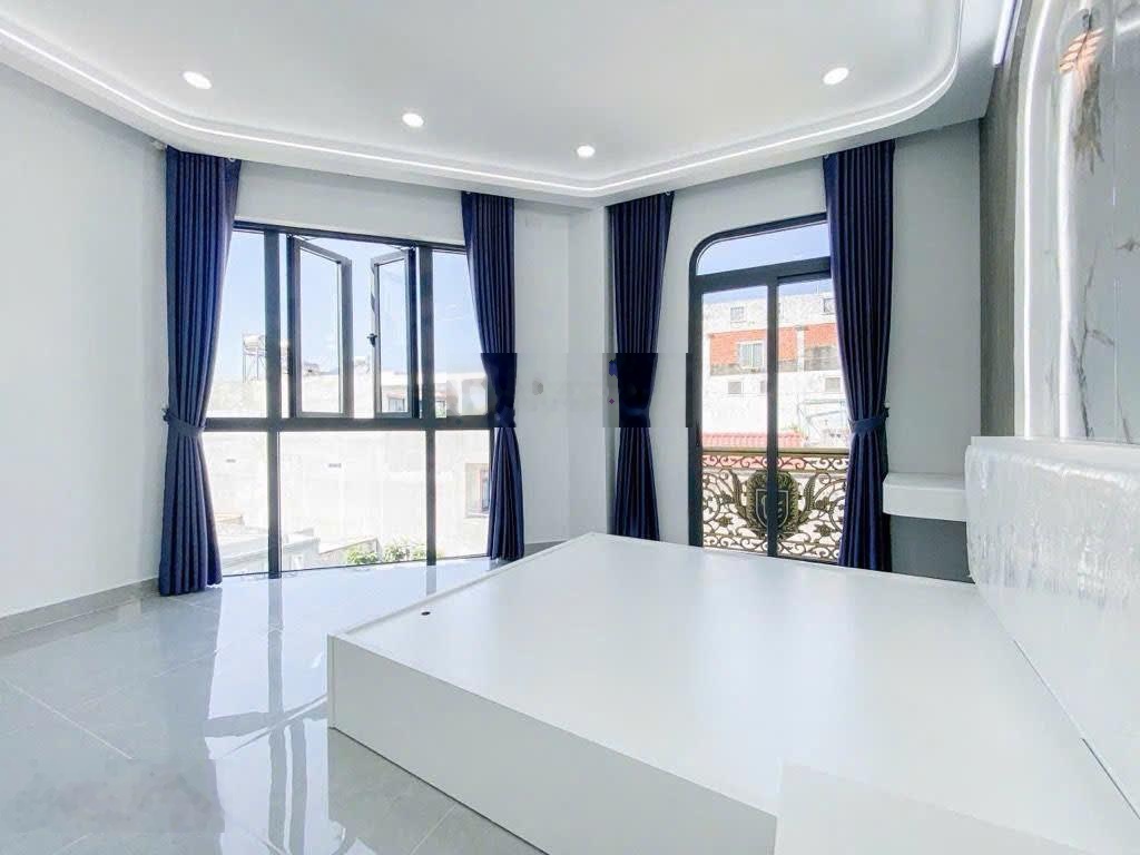 Siêu phẩm 5 tầng HXH Hoàng Xuân Hoành, 60m2, 6.6x11, 5PN, full nội thất, chỉ 8.6 tỷ