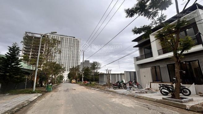 Cần tiền bán gấp đất biệt thự cho giới siêu giàu, vị trí đẹp nhìn view sông núi biển