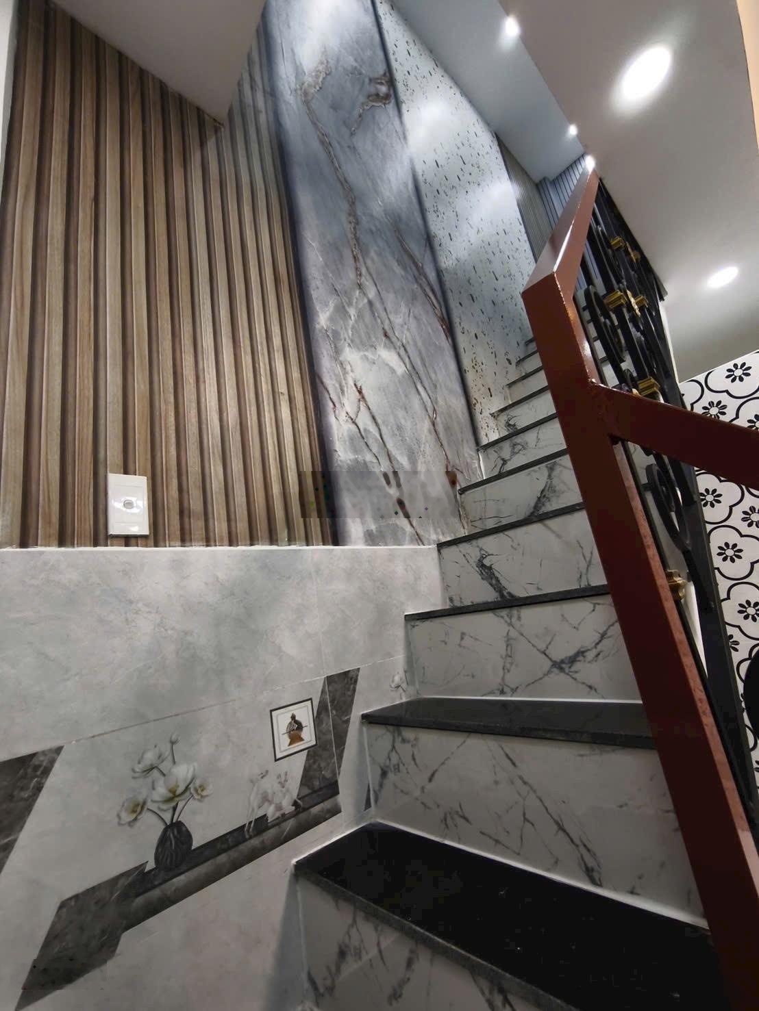 Chính chủ bán nhà đường Hoài Thanh. P14.Quận 8
