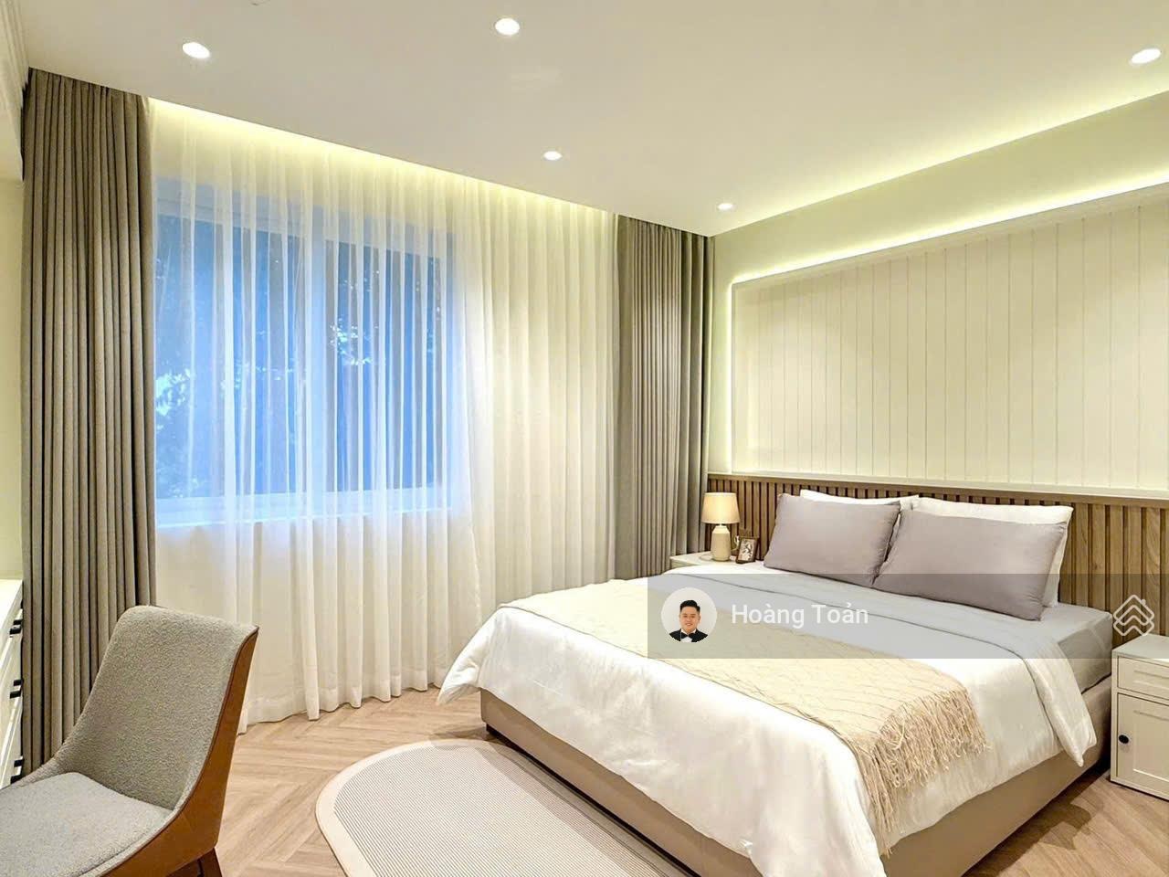 Bán căn hộ Nam Khang Phú Mỹ Hưng 121m2 và 121m2 sân vườn 3PN giá tốt nhất. LH: 0947800033 em toản