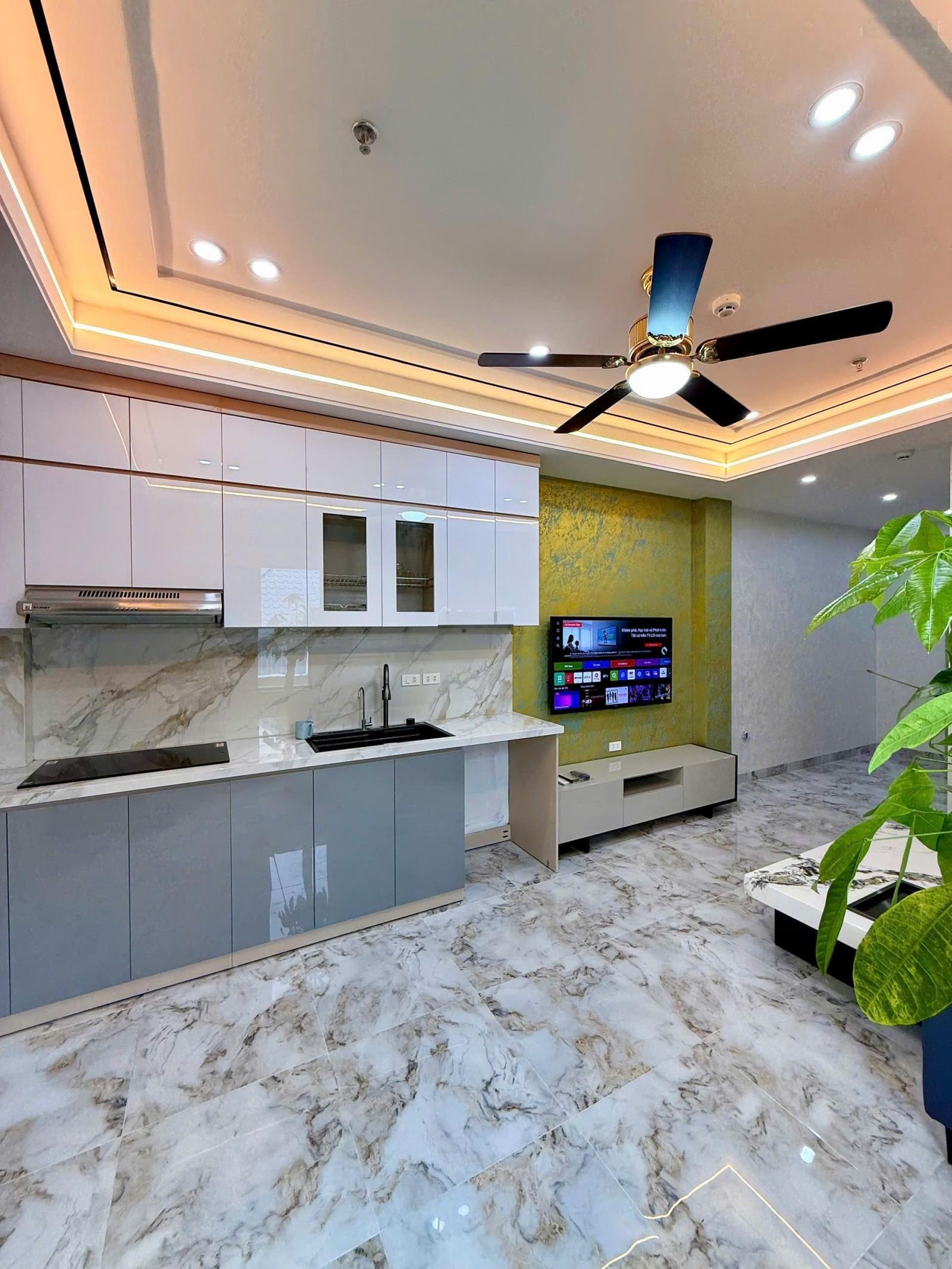 Mặt phố cổ nhuế: 31, 99 tỷ - nhà mới phòng cách tân cổ điển - kinh doanh đỉnh cao