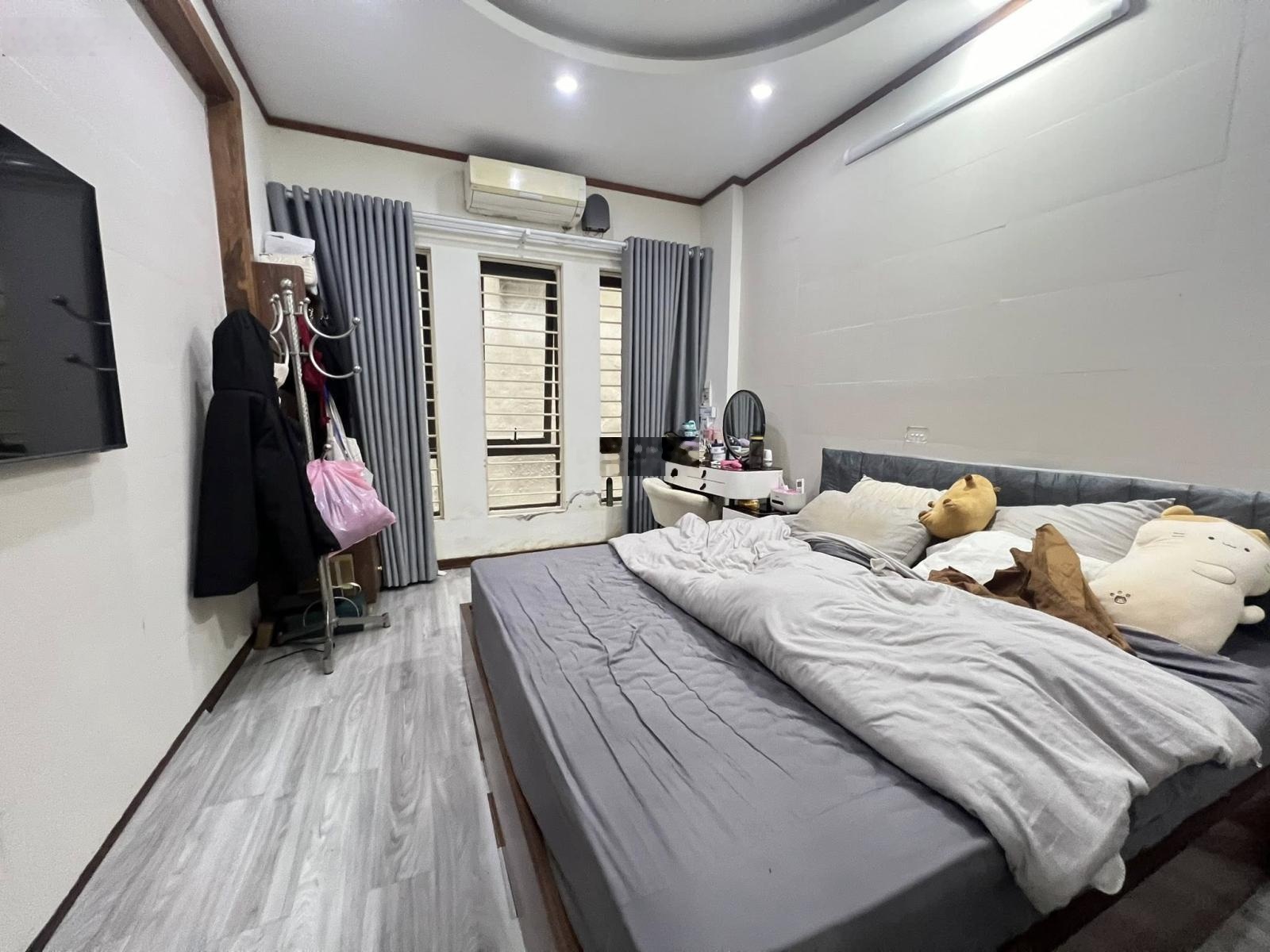 6.9 tỷ Mặt ngõ 3 gác nhà 5 tầng dân xây, nửa phút ra mặt phố Trần Hòa DT 30m2 MT 3.2m