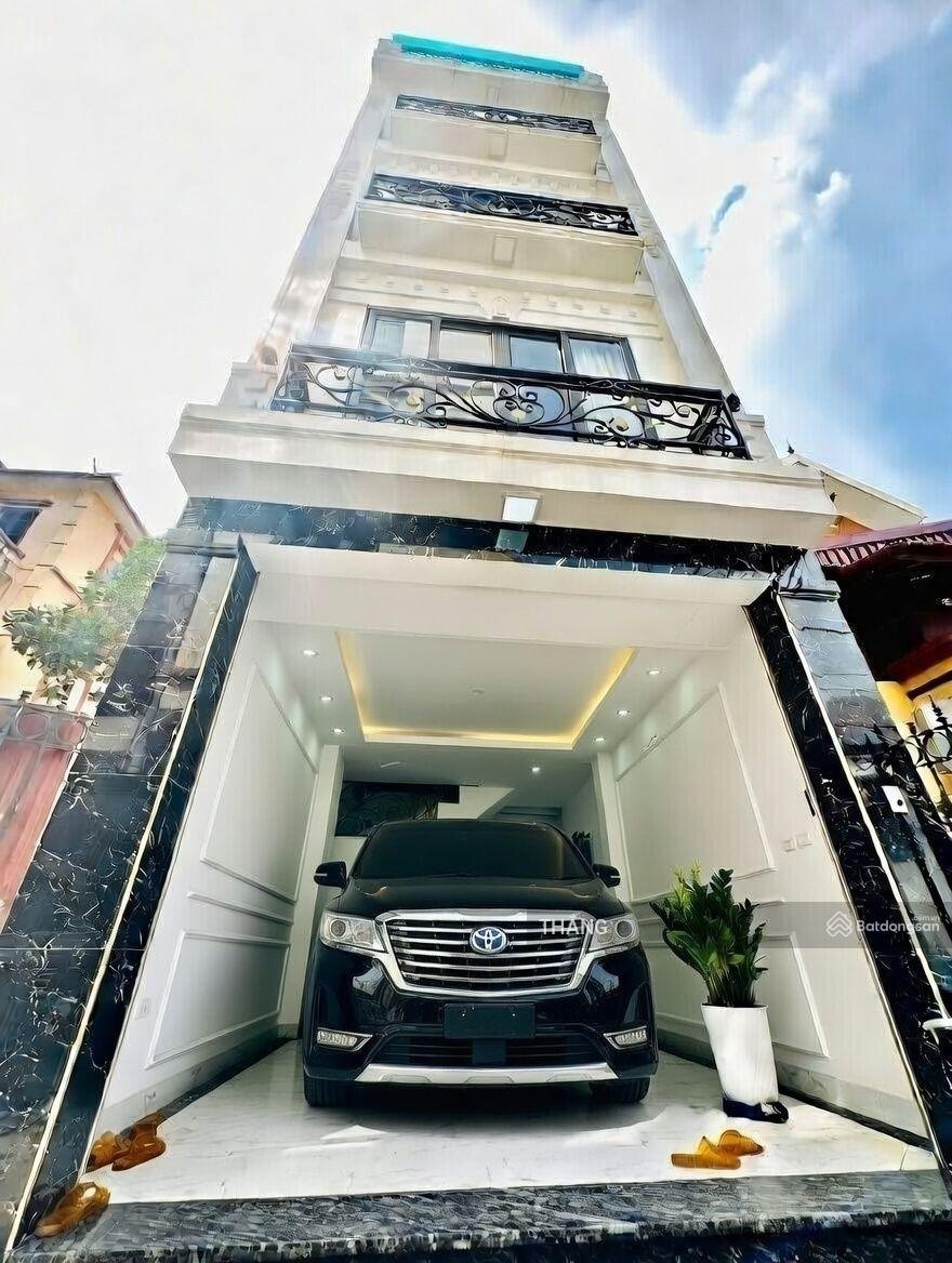 Bán nhà Đền Lừ Hoàng Mai. 46m. 5T. Mt 4,4m. Gara ô tô 7 chỗ. Thang máy chờ. Chỉ 15 tỷ có bớt.
