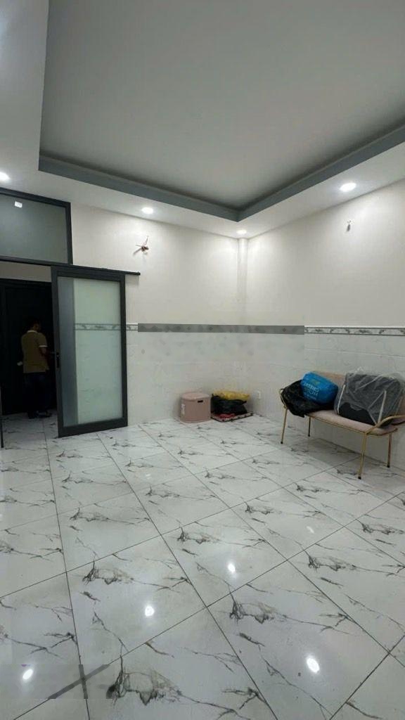 Bán Nhà Riêng tại Hương lộ 2, 7,1 tỷ, 86m2, 4PN, 2WC, pháp lý đầy đủ, uy tín Hot!