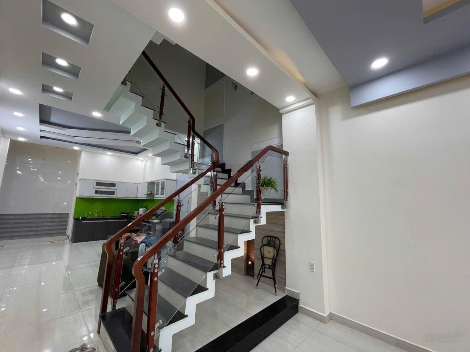 Chdv 4 tầng - 40m/th - kế lotte nguyễn văn lượng - 70m2 - hẻm - chỉ 9 tỷ hơn