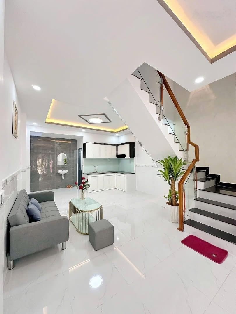 Bán nhà liên khu 1-6 Bình Tân nhà đẹp 4* 11 m giá chốt 4 tỷ350