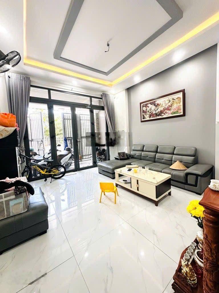 Nhà 4 tầng đường THẠNH LỘC 19, phường THẠNH LỘC, Q12, dt 67m2(4,4mx15m)Hẻm ôtô Giá 6,9Tỷ.