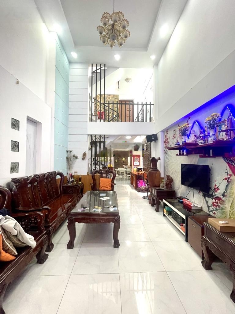 Ngộp nặng chốt nhanh nhà 64m- ngày emart 2 - nhỉnh 8 tỷ còn tl