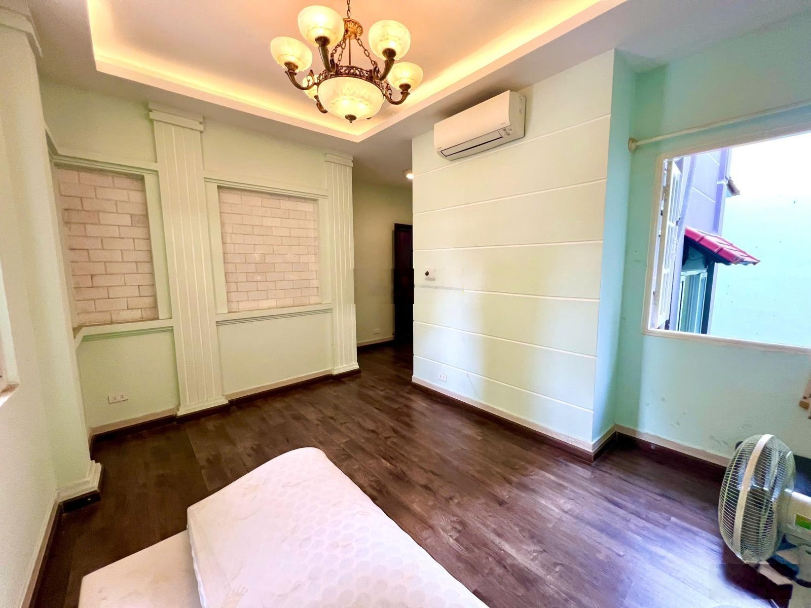 Bán nhà Đặng Dung 88.5m² - phong cách tân cổ điển - ngang 11m - Quận 1 - giá 23 tỷ