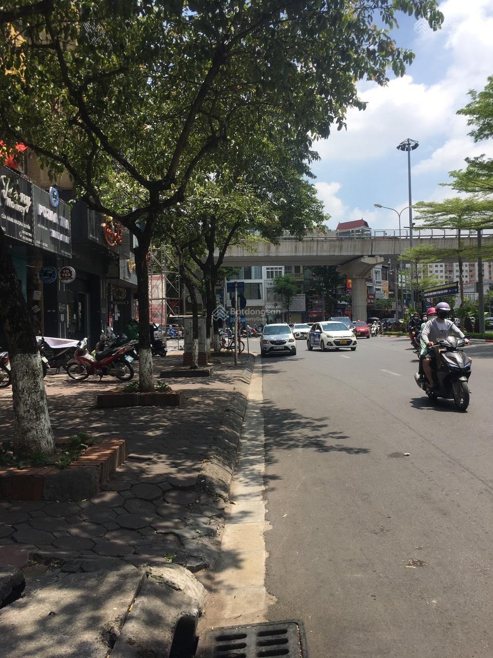 Bán nhà mặt phố Trần Thái Tông - Cầu Giấy 30m2, mặt tiền 4m giá 29,5 tỷ