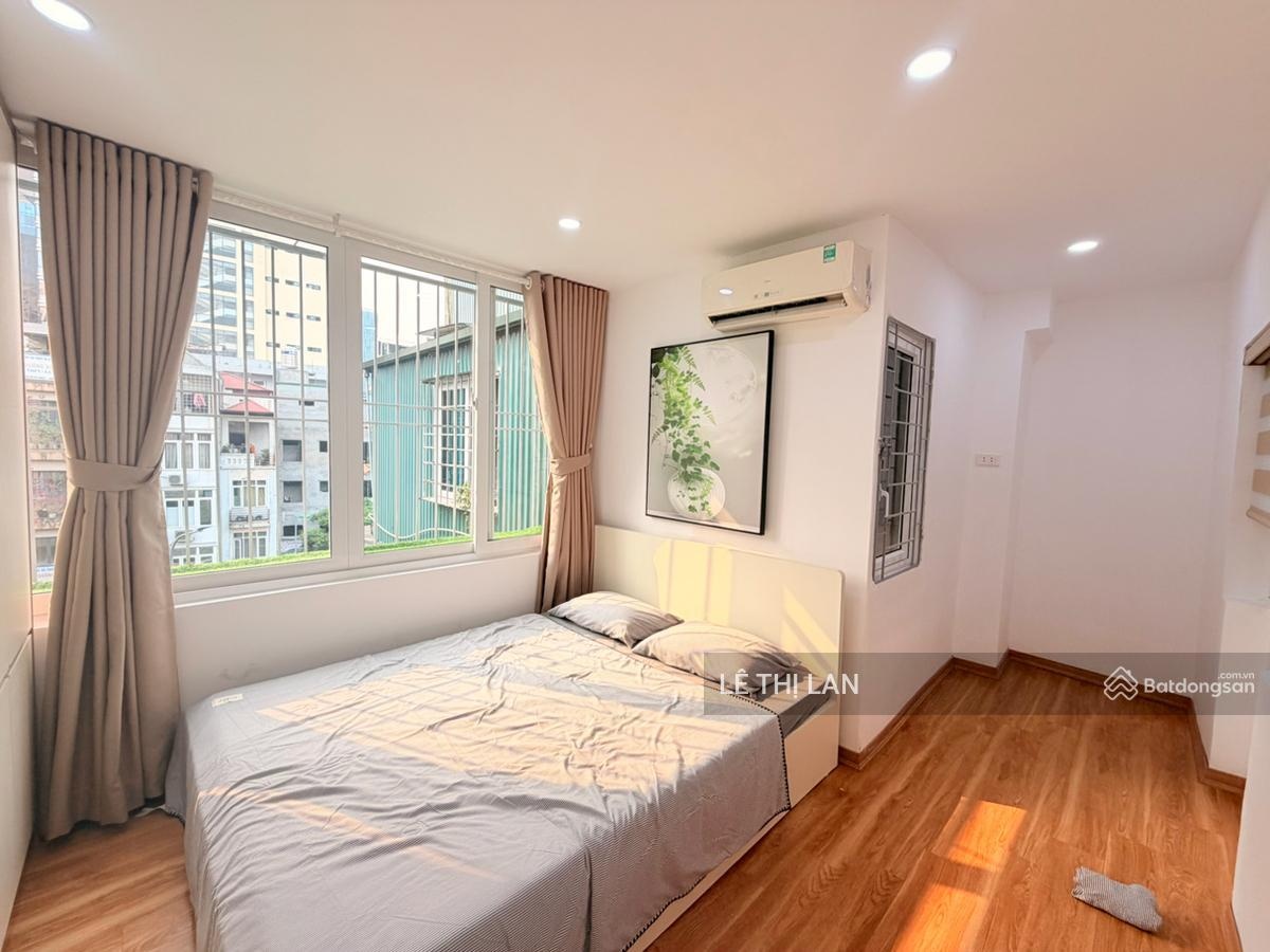 Rất hiếm 60 m2 tập thể Thành Công mặt phố Nguyên Hồng -Sổ đỏ Ba Đình , nhà đẹp 2 ngủ 2 thoáng full