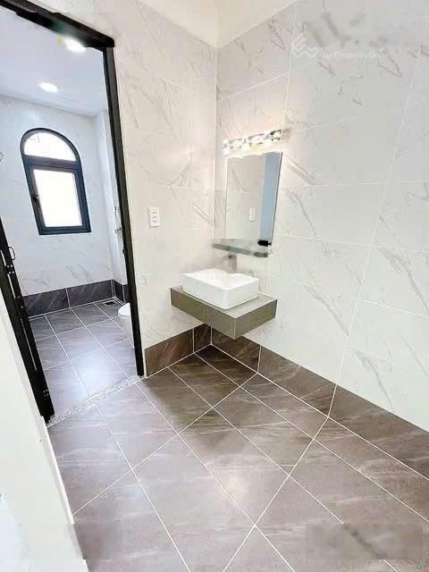 Bán NR giá tốt tại Trần Quang Khải, 2,56 tỷ, 25m2 siêu hot