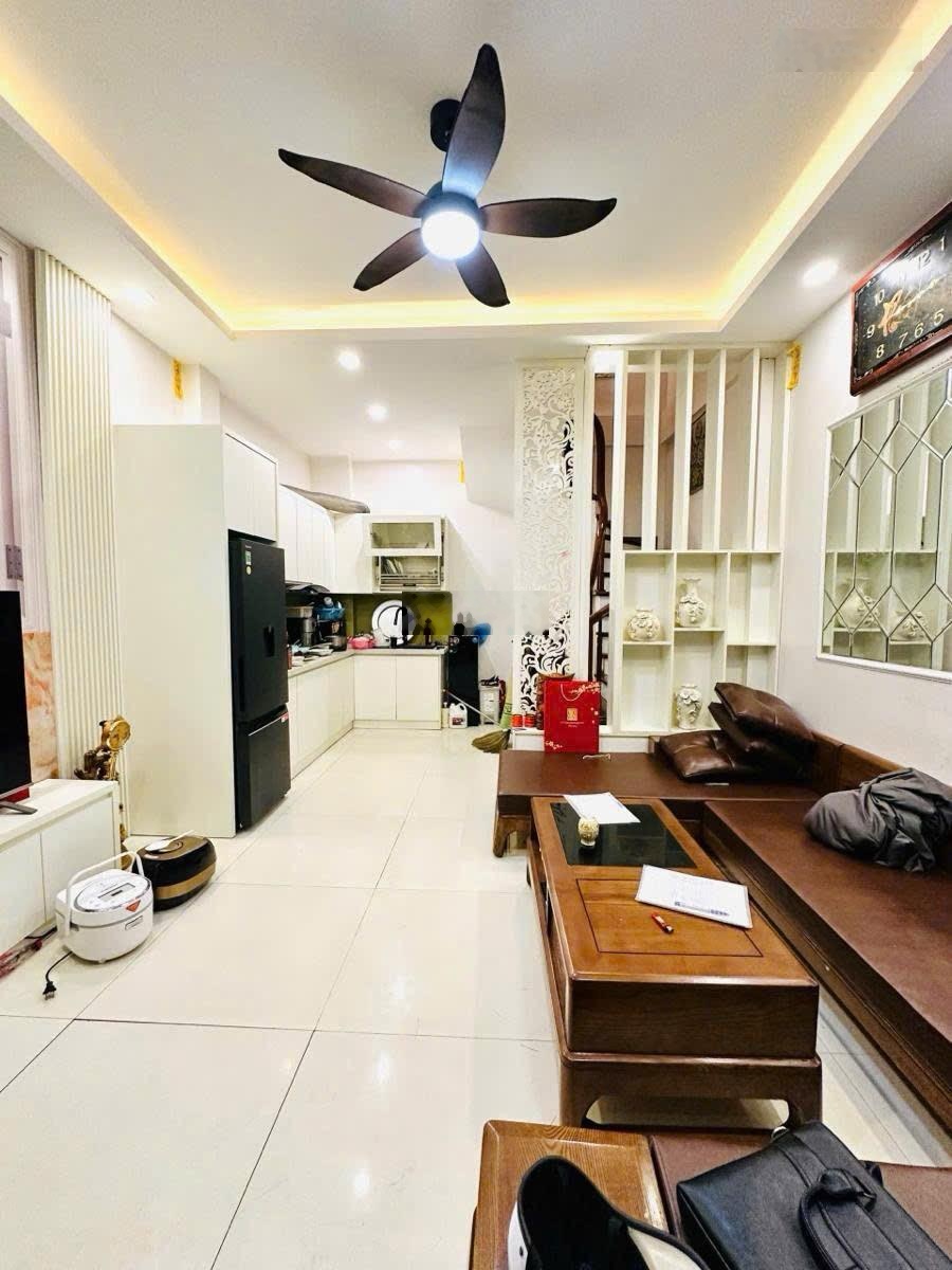 Bán NR đẹp ở Đội Cấn, 9,7 tỷ, 30m2, 3PN, 4WC, view đẹp, pháp lý đầy đủ