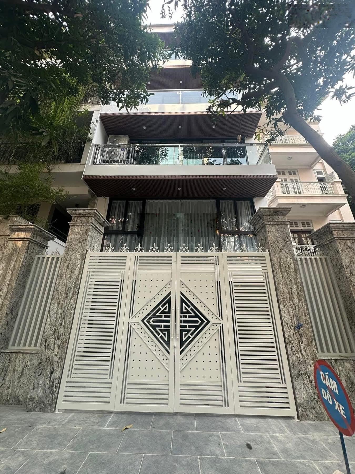 Nhỉnh 40 tỷ. Chính chủ bán BT Mỹ Đình 1, Nguyễn Cơ Thạch. Vị trí kinh doanh, đường ô tô tránh.