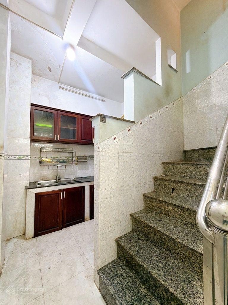 Siêu phẩm nhà phố, xe hơi đậu cửa, chỉ 5.5T, Đ.Đoàn văn bơ, ra Nguyễn Tất Thành, kế bên ĐXóm chiêu.