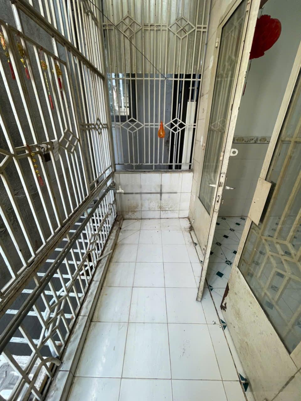 Nhỉnh 4tỷ xíu - 3 tầng - 3 phòng - mai văn vĩnh - p.tân hưng quận 7
