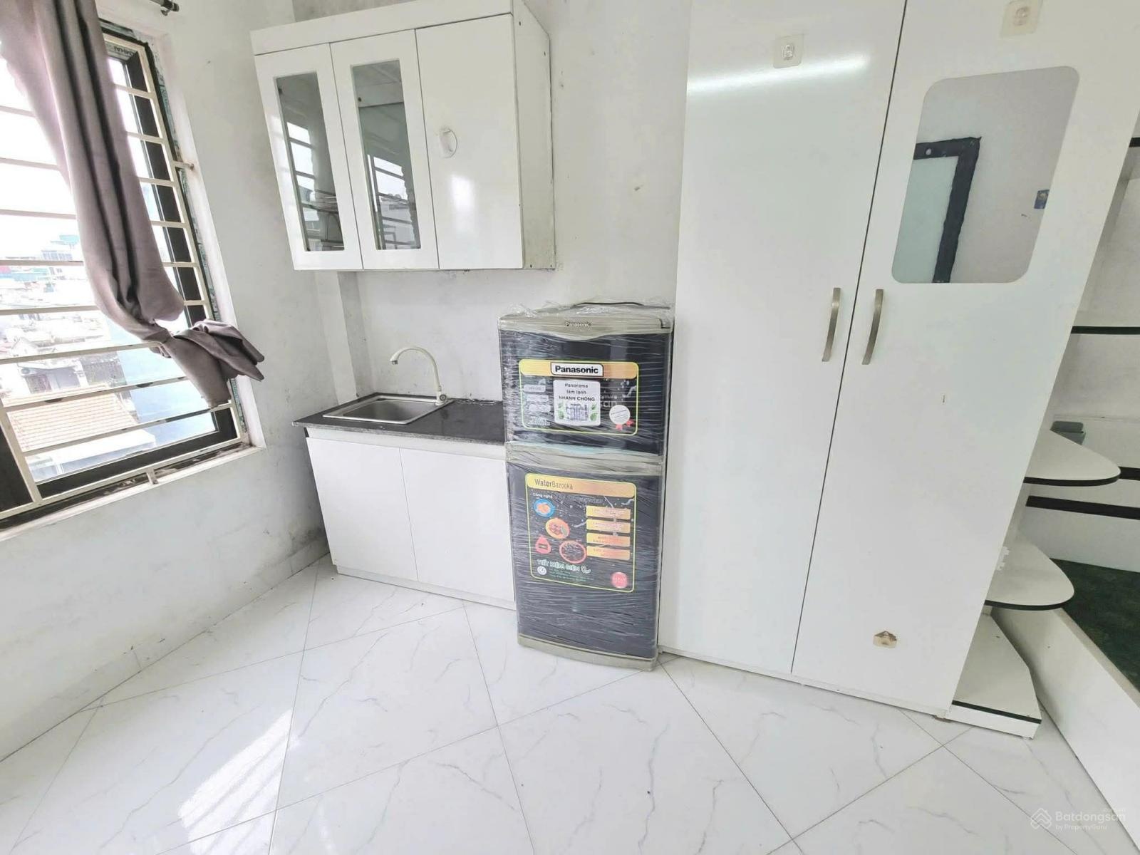 Toà căn hộ dịch vụ - mặt phố nguyễn trãi- 18 phòng full đồ khép kín thang máy - doanh thu 130 tr/ t
