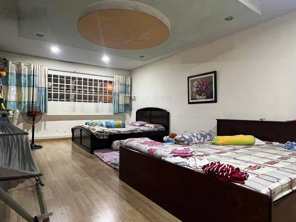 Nhà kế bên emart phan huy ích - hẻm xe hơi - 3 tầng 65m2 - chỉ 8.8 tỷ còn thương lượng