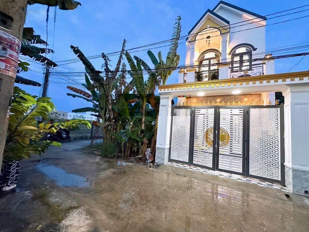 Cần bán gấp nhà 1 trệt 1 lầu giá 835 triệu