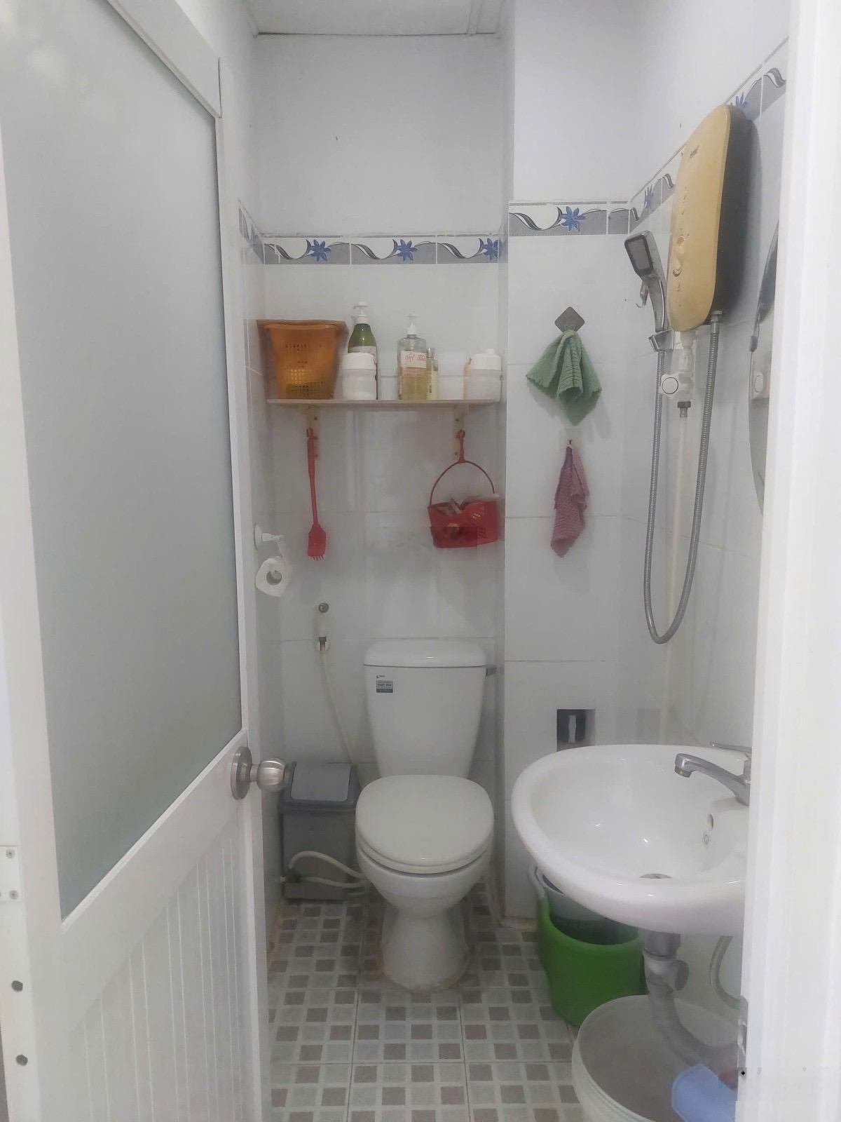 Ngay Hẻm VIP Hoà Hưng - Quận 10 Chủ Lâu Năm Bán Nhà 4 Tầng 3PN Chỉ 4.7 tỷ