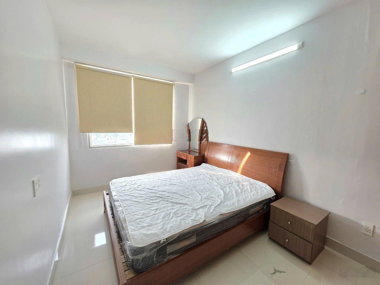 Căn 2 phòng ngủ Phú Thạnh- Nguyễn Sơn giá 11tr/th