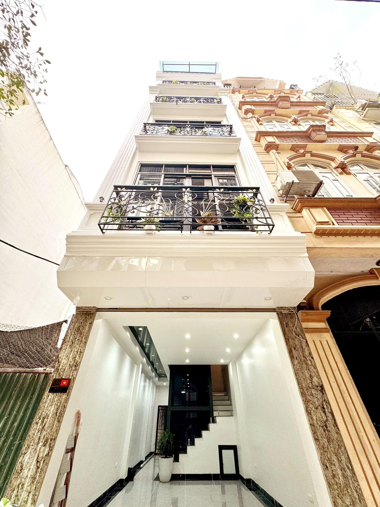 Bàn nhà Hoàng Văn Thái- View Hồ- 2 thoáng- 2 oto tránh- 50mx6T- KD tốt.