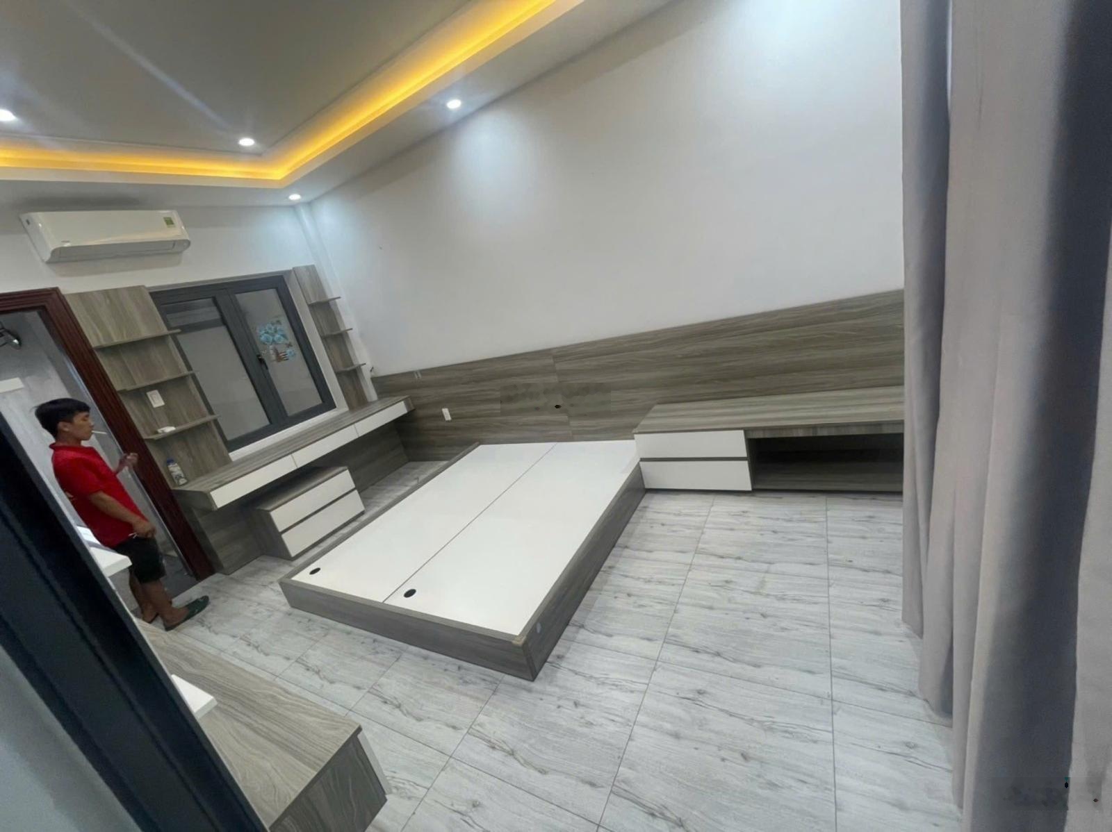 Chính chủ kẹt tiền bán gấp nhà xây kiên cố đường Tô Ngọc Vân, Q12, DT: 5m x 20m, đang cần bán gấp