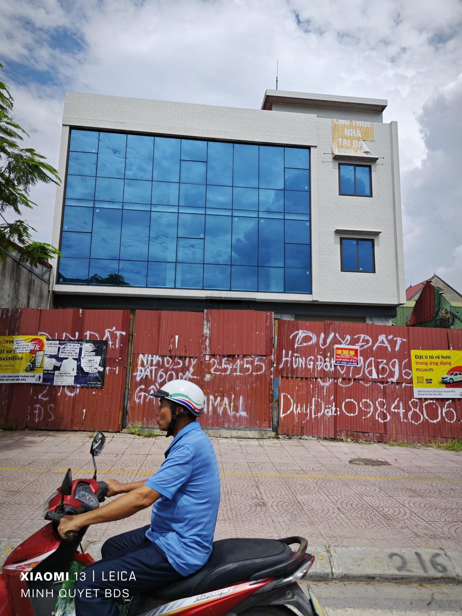 Cho thuê toà nhà dtsd 3000m2 mặt đường Nguyễn Văn Linh gần Aeon Mall, ngang 16m thông sàn, có PCCC