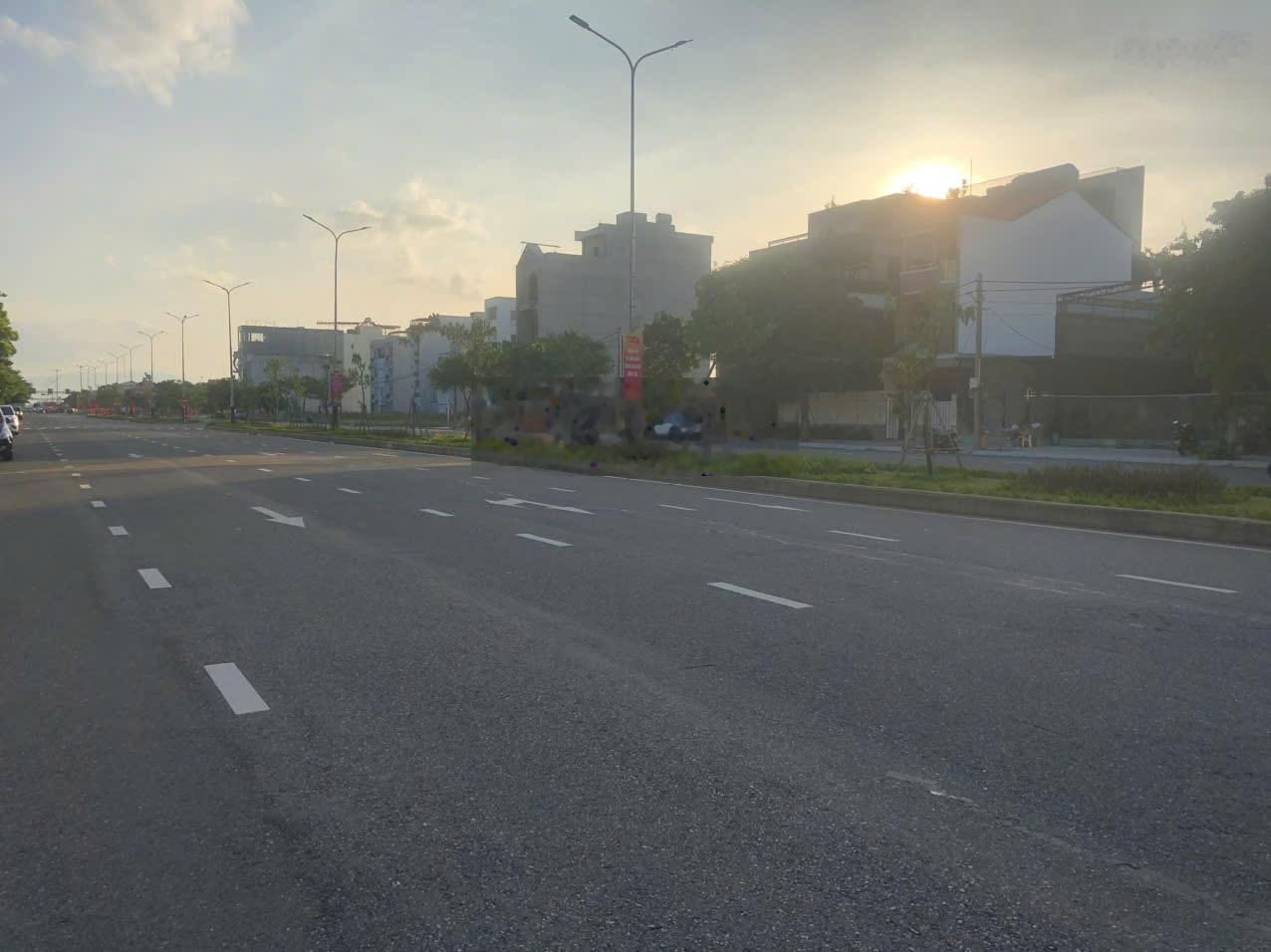 Bán lô đất 200m2 đường Minh Mạng, gần bãi tắm du lịch Sơn Thủy Quận Ngũ Hành Sơn, Đà Nẵng