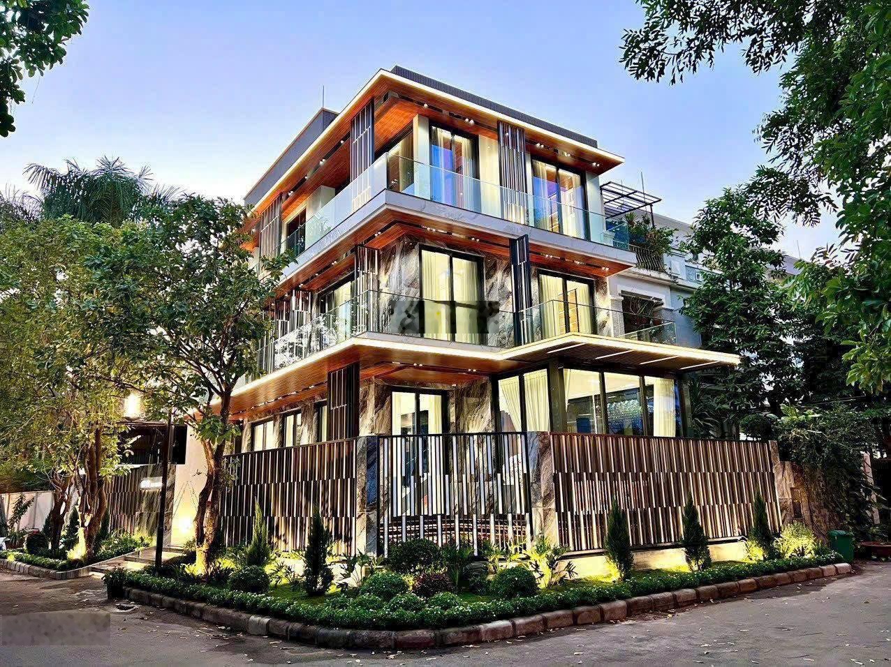 CHÍNH CHỦ bán góc 2 MT Đặng Thùy Trâm, Q. Bình Thạnh - DT 10x20m - 4 tầng - HĐT 80tr/th - giá 40 tỷ