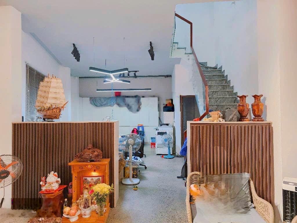 Nhà mới ở ngay 3 tầng DT 81m2 (4,5 x 15) nở hậu 7,5m đầy tài Lộc, đường số 11 Phường Tam Bình TĐ