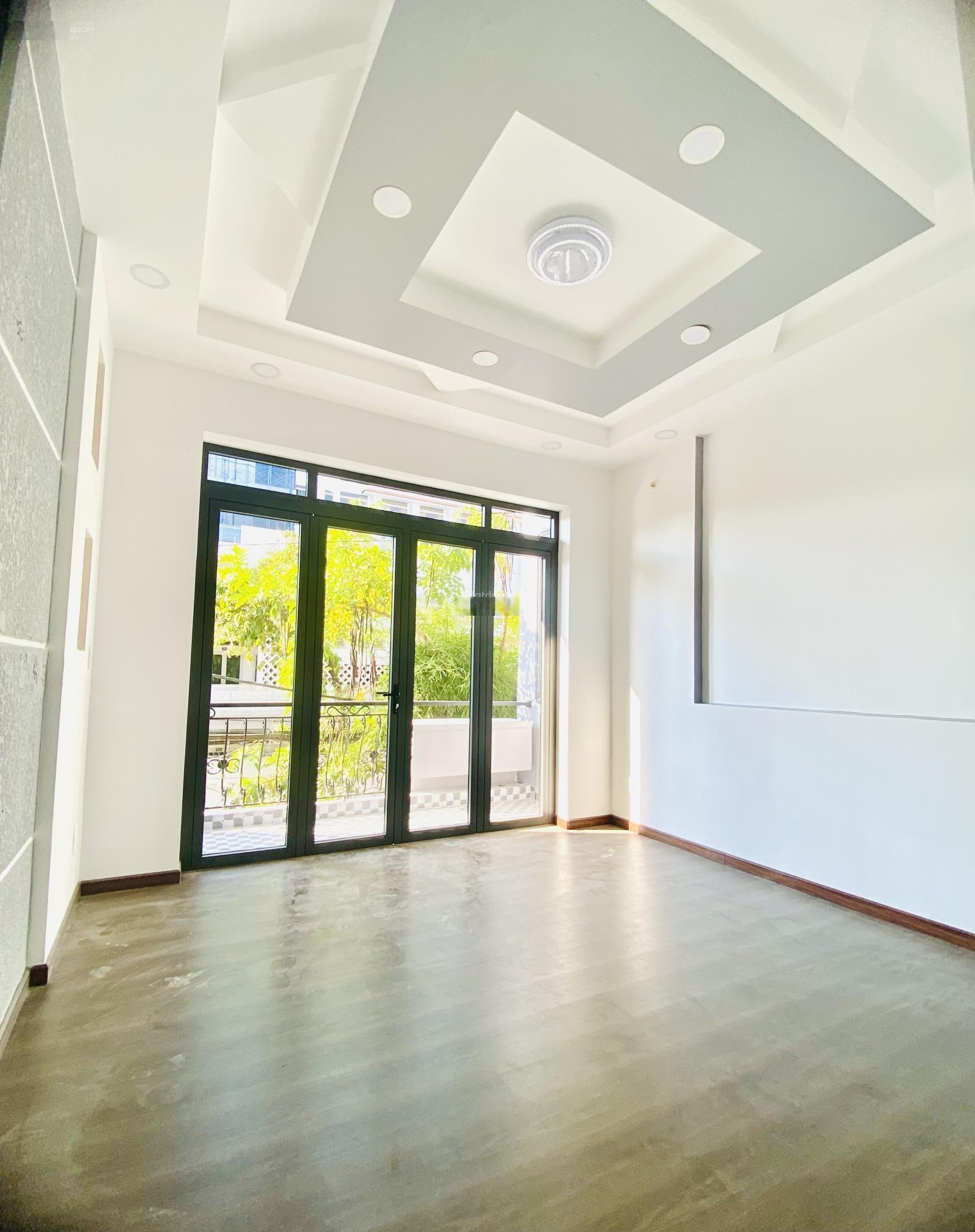 Bán nhà mặt phố - (vị trí hiếm nhà bán) trường Đại Học Saigon - Cao Lỗ Quận 8