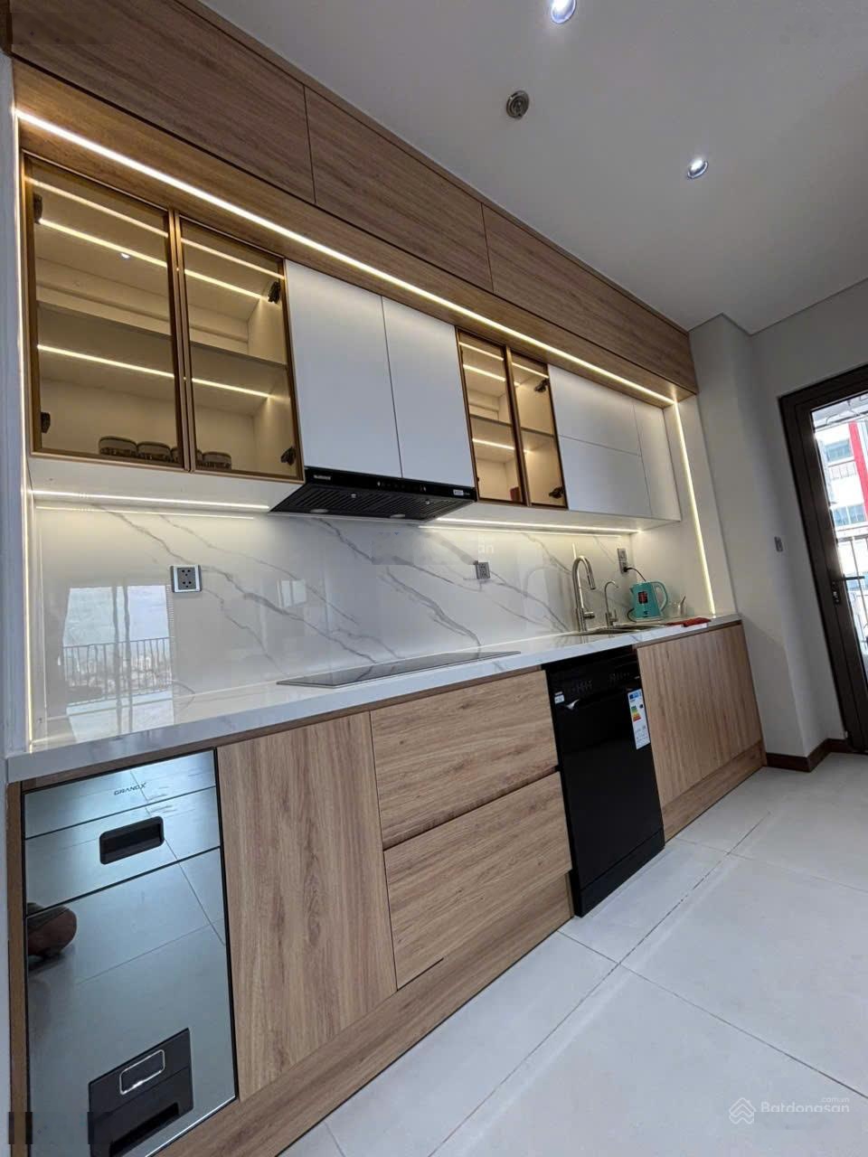 CHỦ NHÀ CẦN THANH KHOẢN GẤP CĂN 97m2, tầng cao, ban công Đông Nam, view Hồ, Giá 7,9x tỷ K2 KHAI SƠN
