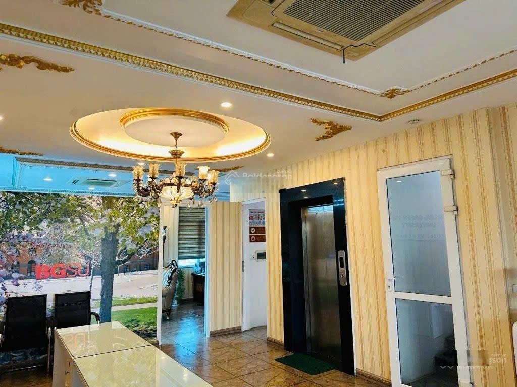 Mặt phố đống đa - tòa nhà 9 tầng thang máy - 2 mặt thoáng - mặt tiền quyền lực 8m - sổ vuông đét.